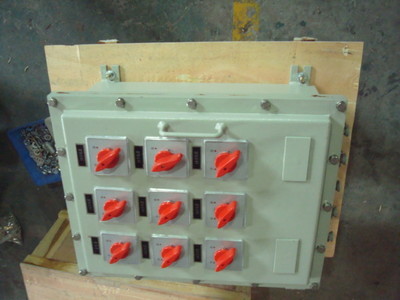 【特价销售照明配电箱、配电柜、无功补偿柜】价格,厂家,图片,无功补偿装置,瑞安市恒安电气-